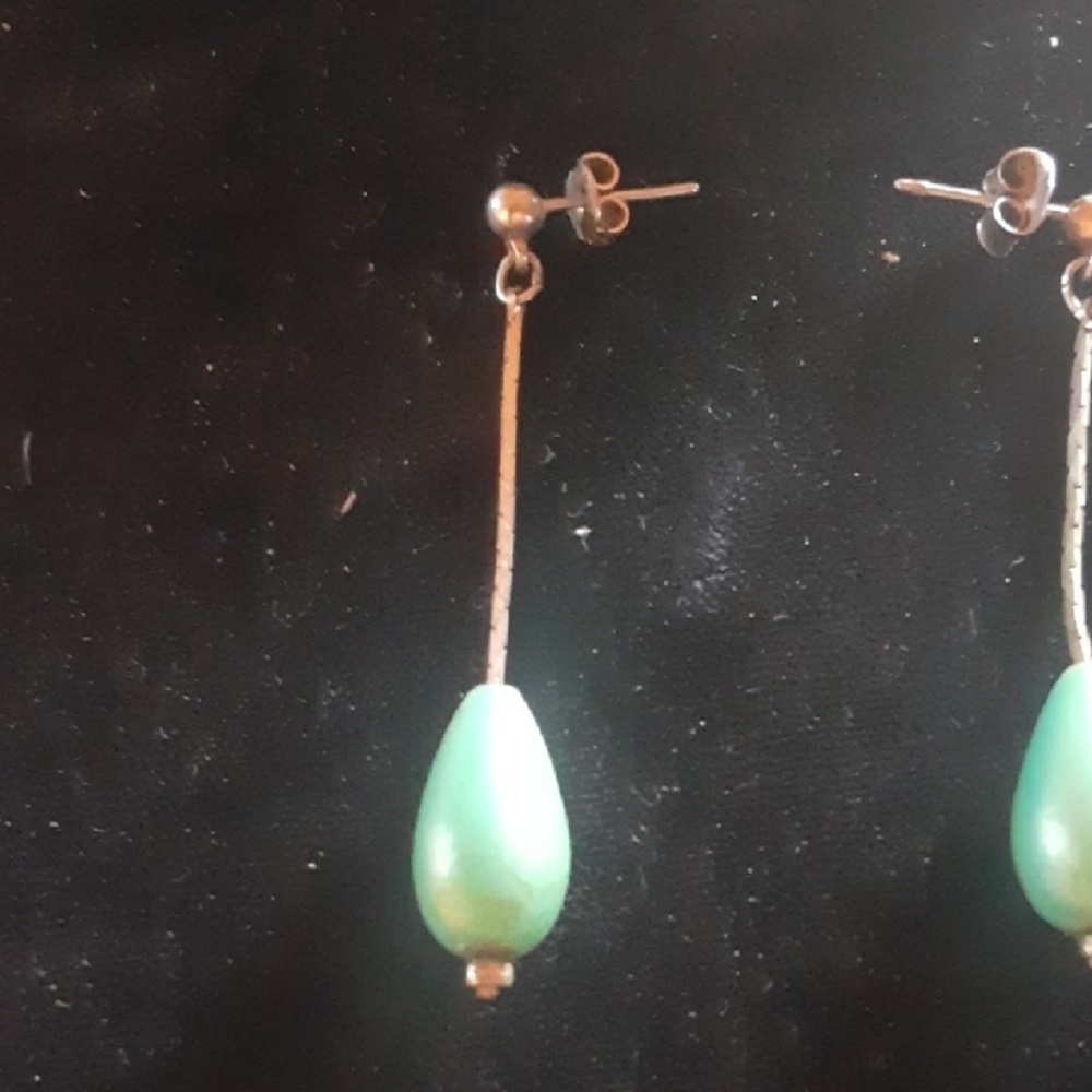 Elegant Green Drop Earrings